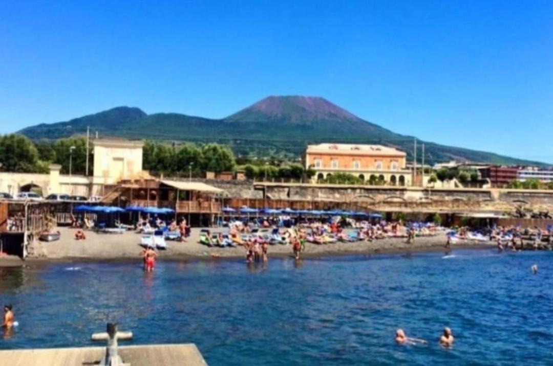 Appartamento Il Gran Portale Ercolano Esterno foto